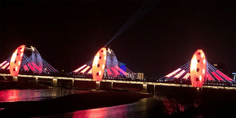 甘肅隴南市棧道灣大橋點光源亮化